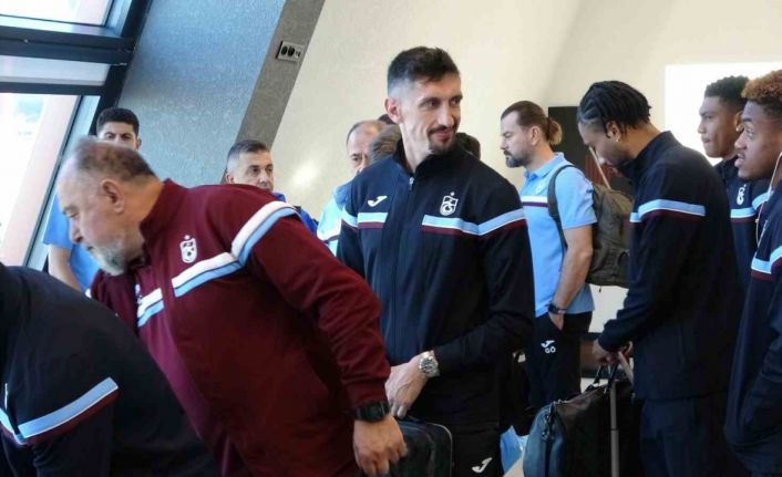 Trabzonspor, Galatasaray maçı için İstanbul’a gitti