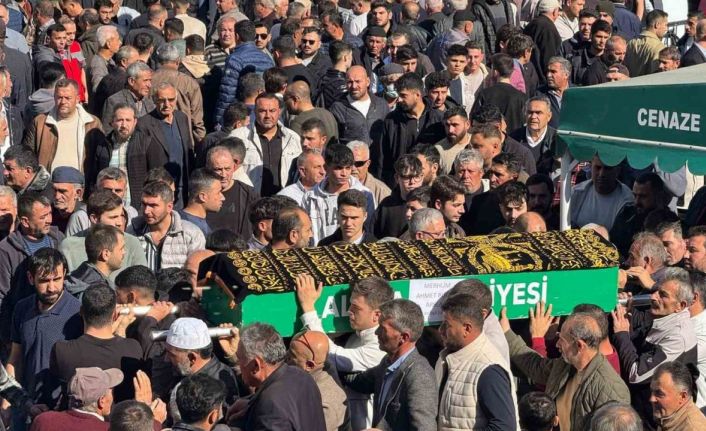 Traktör tamir ederken ağır yaralanan genç öldü