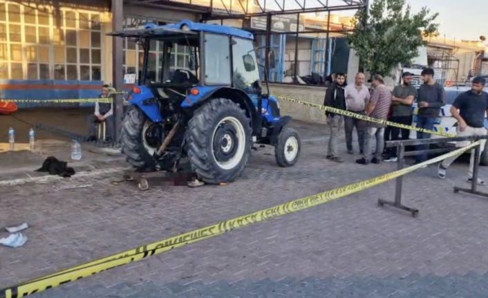 Traktörü tamir ederken sıkışan genç ağır yaralandı