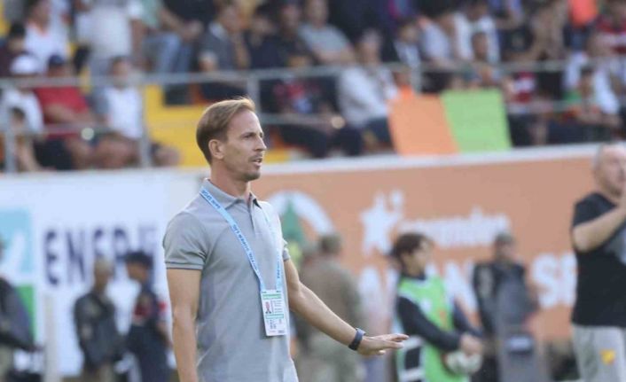 Trendyol Süper Lig: Alanyaspor: 0 - Göztepe: 0 (İlk yarı)