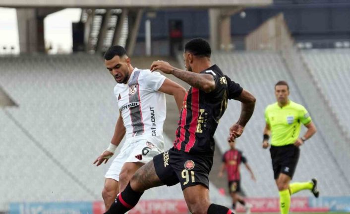 Trendyol Süper Lig: Fatih Karagümrük: 0 - Gaziantep FK: 0 (Maç devam ediyor)