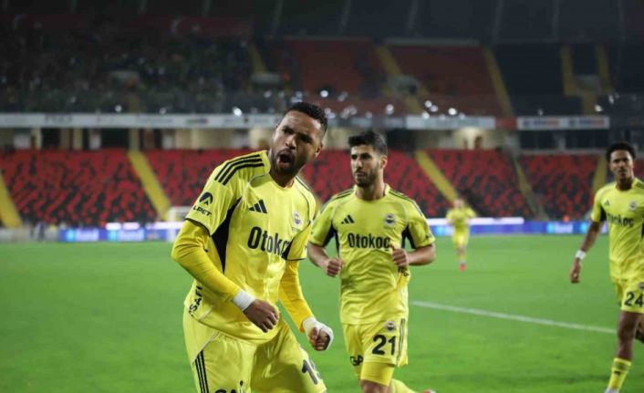 Trendyol Süper Lig: Gaziantep FK: 0 - Fenerbahçe: 2 (İlk yarı)