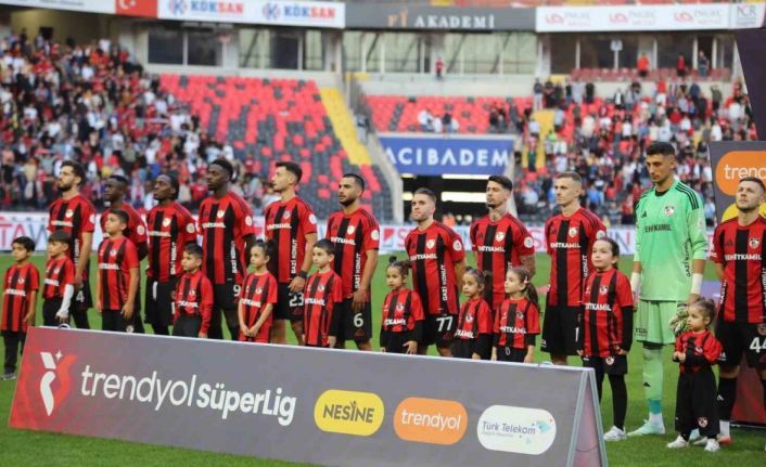Trendyol Süper Lig: Gaziantep FK: 2 - Antalyaspor: 0 (Maç devam ediyor)