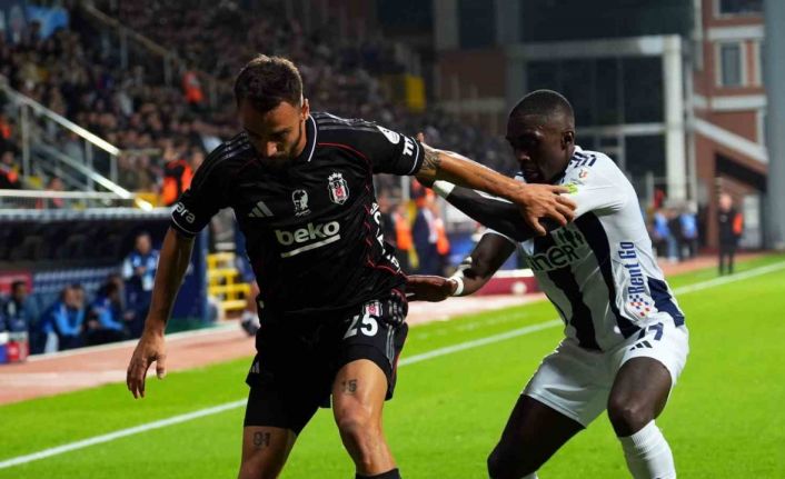 Trendyol Süper Lig: Kasımpaşa: 1 - Beşiktaş: 1 (İlk yarı)