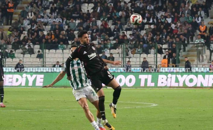 Trendyol Süper Lig: Konyaspor: 0 - Beşiktaş: 1 (İlk yarı)