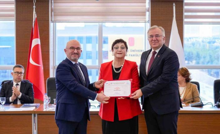 TSE’den Hacettepe Üniversitesi Eğitim Fakültesine Kalite Yönetim Sistemi Belgesi