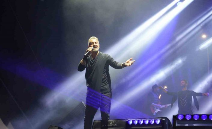 Turgay Başyayla, Niğde Gastronomi Festivali’nde sahle aldı