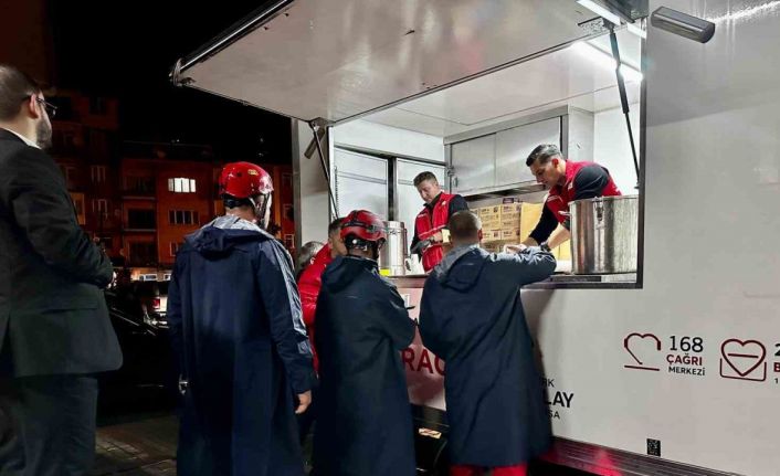 Türk Kızılay Sındırgı depremi sonrası harekete geçti