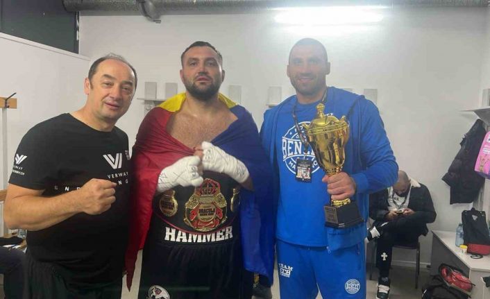 Türk kulübünün boksörlerinden Romanya’da iki nakavt