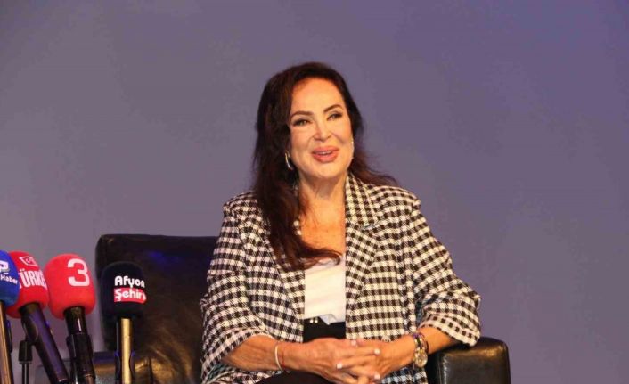 Türk sinemasının Sultanı Türkan Şoray’dan duygulandıran yorum