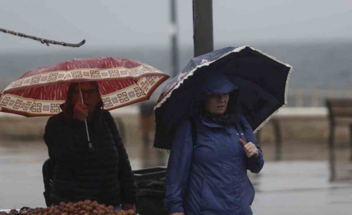 Türk Yıldızları’na Bursa’da yağmur engeli