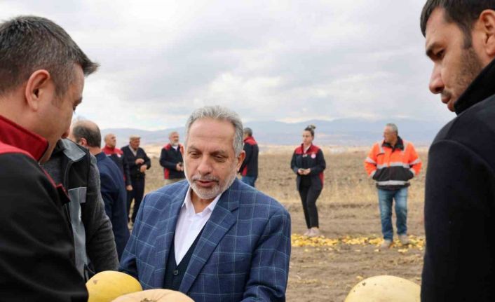 Türkiye Birincisi olan Talaslı çiftçilere Başkan Yalçın’dan tebrik