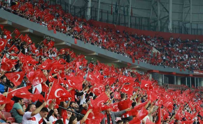 Türkiye - Gürcistan maçının tribün gelirleri Gazze’ye bağışlanacak