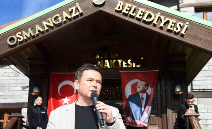 Uludağ’da yüzlerce kişi Cumhuriyetin izinde yürüdü