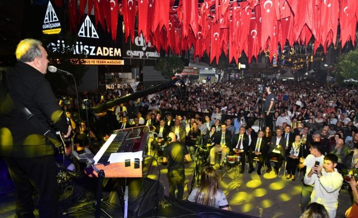 Ümit Besen’den memleketi Osmaniye’de muhteşem konser