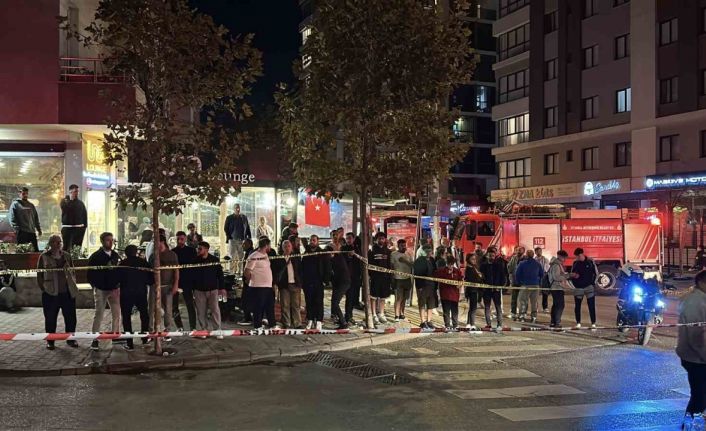 Ümraniye’de nalbur dükkanında çıkan yangın korkuttu