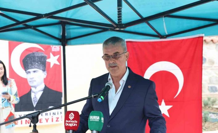 Ürünlü’de 275 hak sahibine imarlı tapu sevinci