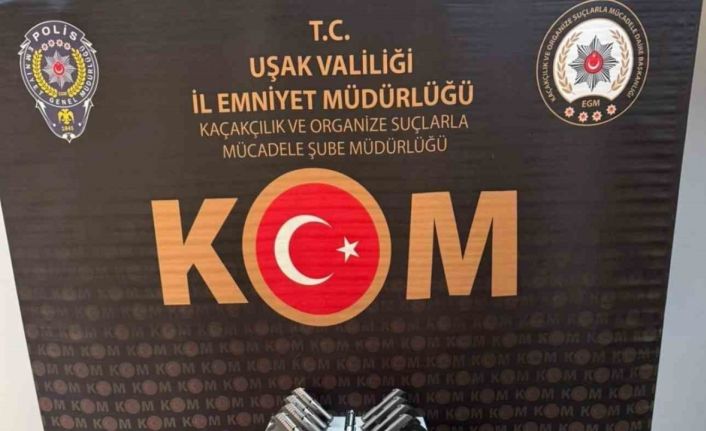 Uşak’ta otobüste 55 ruhsatsız tabanca bulundu