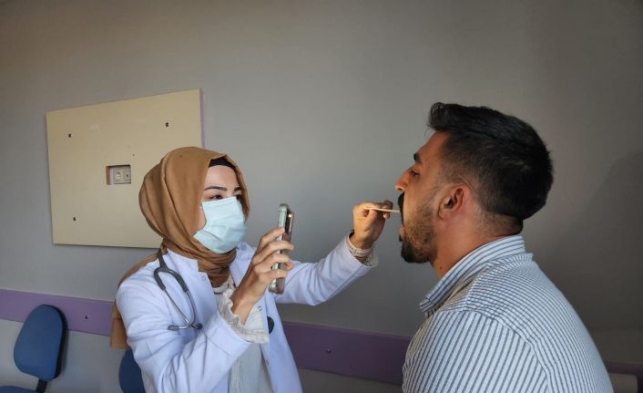 Uzmanından uyarı: "Menenjit sadece çocuk hastalığı değil, gençler ve yaşlılar da risk grubunda"