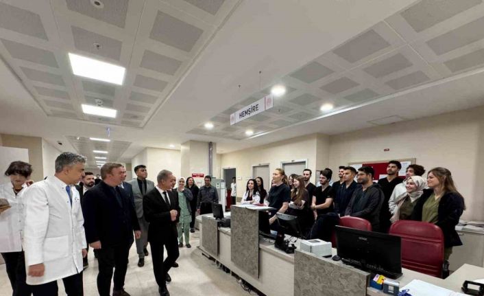 Vali Aydoğdu, hastaları ziyaret etti