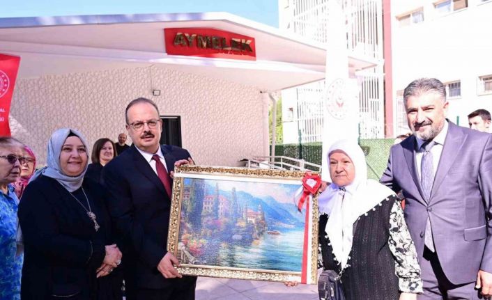 Vali Canbolat, yaşlı çınarlarla kahvaltıda buluştu