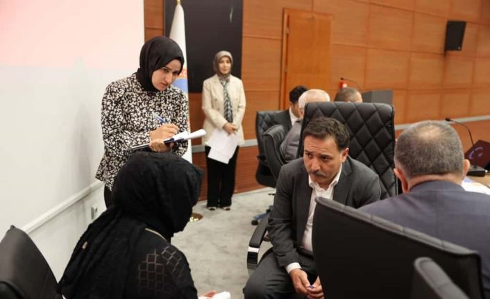 Vali Çiçek, vatandaşlarla bir araya geldi