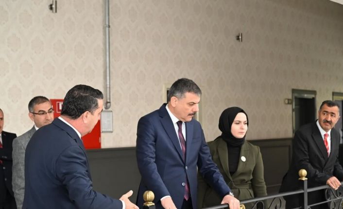 Vali Çiftçi brifing aldı