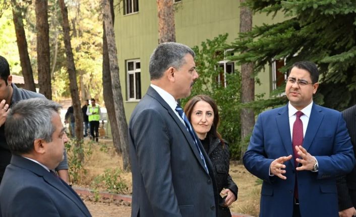 Vali Çiftçi, restorasyon çalışmalarını yerinde inceledi