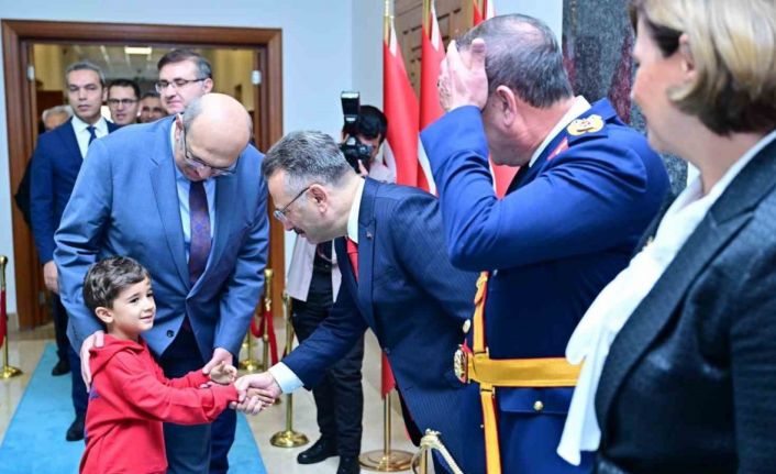 Vali Hüseyin Aksoy, 29 Ekim Cumhuriyet Bayramı tebriklerini kabul etti