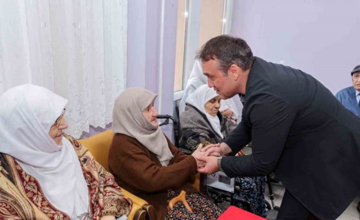 Vali Sözer’den huzurevi ziyareti