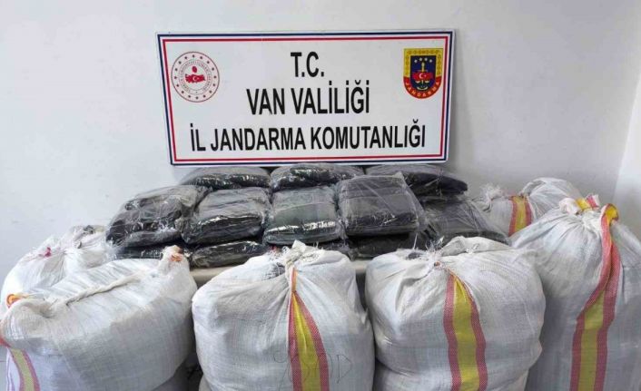 Van’da 1.1 milyon TL değerinde kaçak malzeme ele geçirildi