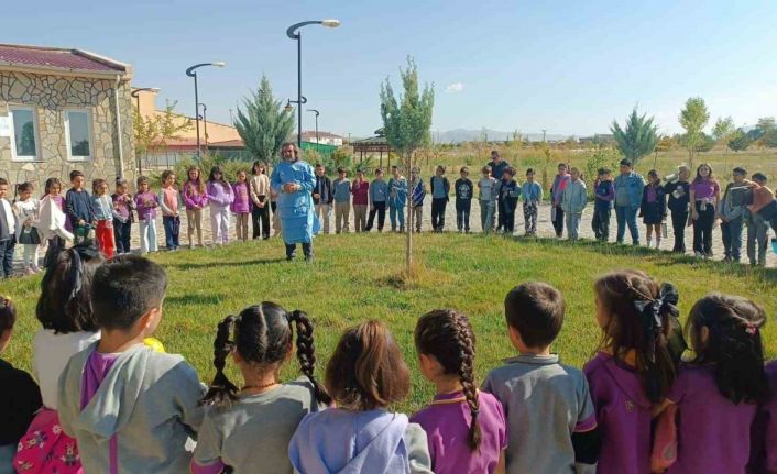 Van’da "4 Ekim Dünya Hayvanları Koruma Günü" etkinliği