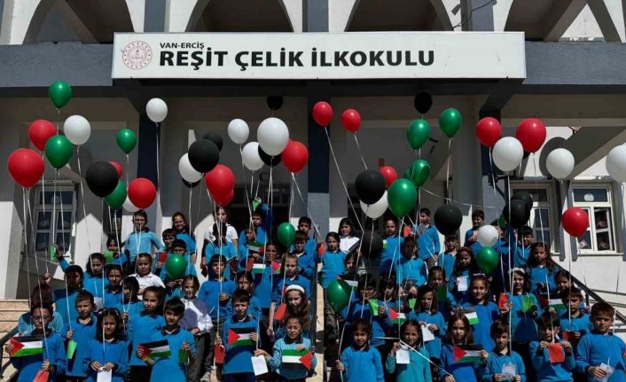 Van’da öğrenciler Filistin için tek yürek oldu