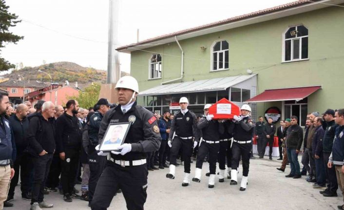 Vefat eden polis memuru son yolculuğuna uğurlandı