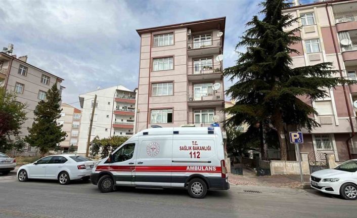 Yalnız yaşayan yaşlı adam evinde ölü bulundu