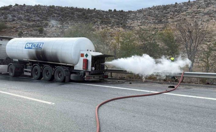 Yanan karbondioksit tankerine profesyonel müdahale felaketi önledi