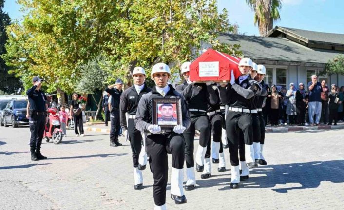 Yangında ölen polis memuru Adana’da toprağa verildi