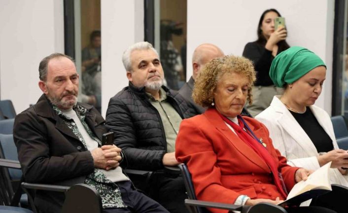 Yerel yazar ve şairler fuarda sahneye çıktı
