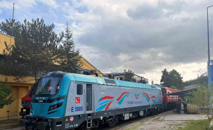Yerli ürün yerli ve milli lokomotif Tavşanlı raylarında