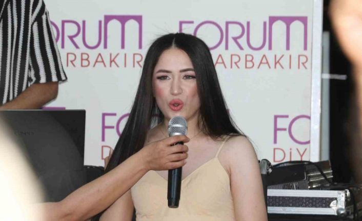 Yıllardır bugünü hayal ediyordu: Mutlu Kaya 10 yıl sonra sahneye çıktı