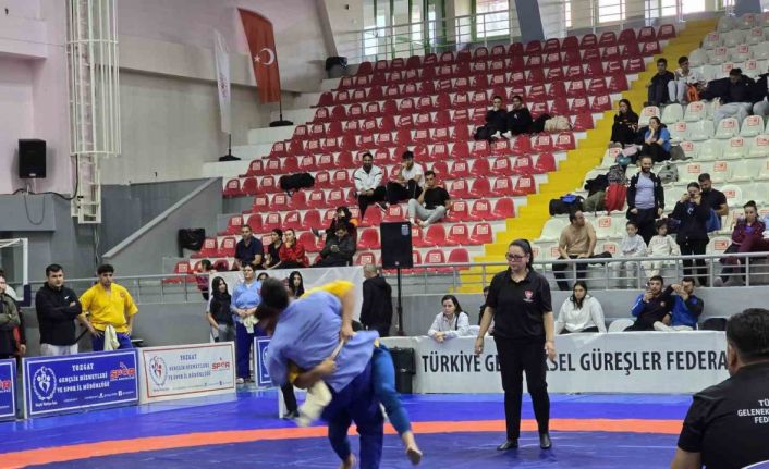 Yozgat’ta 27 ilden 580 sporcunun yarışacağı şampiyona başladı