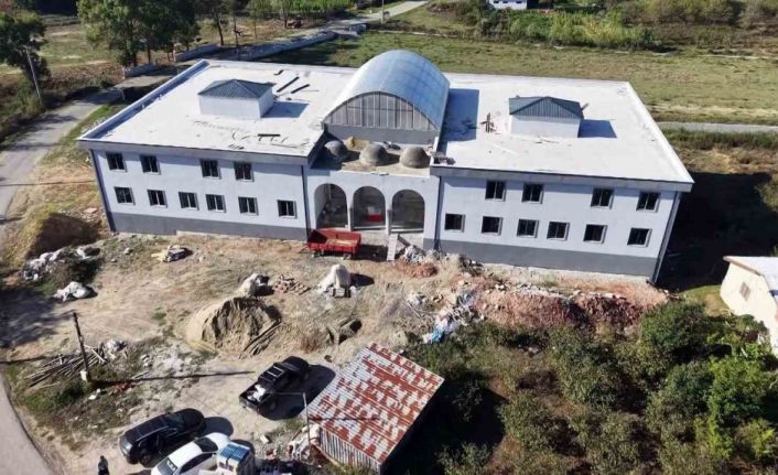 Yufkadan fındığa, gönülden tuğlaya: Kaynarca halkı Kur’an Kursu için el ele