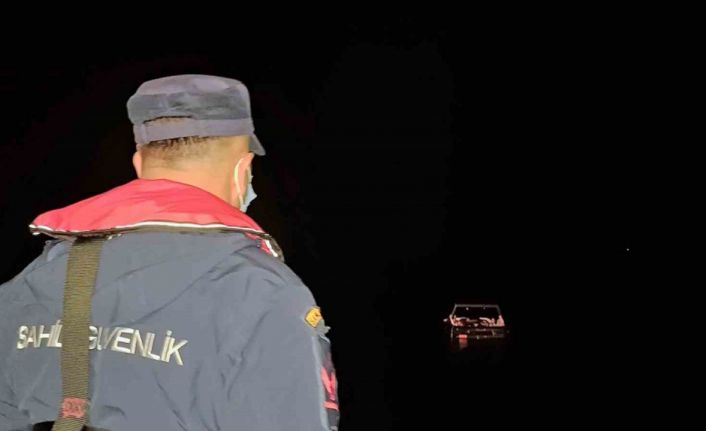 Yunanistan, 18’i çocuk 46 düzensiz göçmeni ölüme terk etti