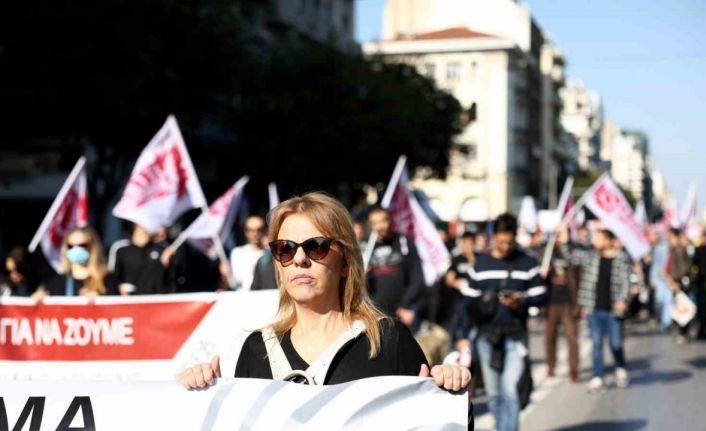 Yunanistan’da hükümetin çalışma saatini uzatma planına karşı ikinci grev