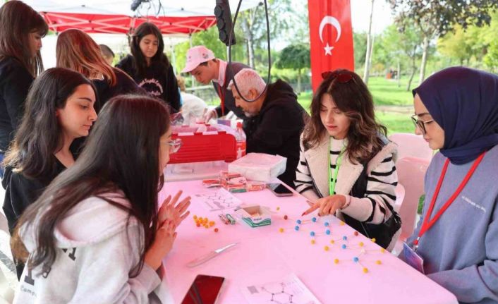 Yunusemre’de bilim şenliği başladı