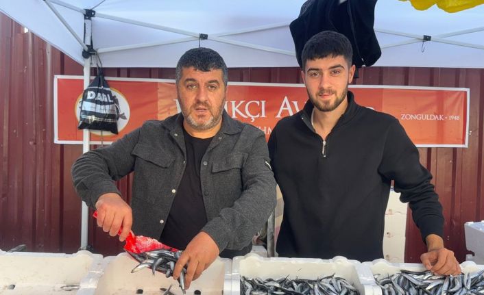 Zonguldak’ta hamsinin fiyatı 75 liraya düştü