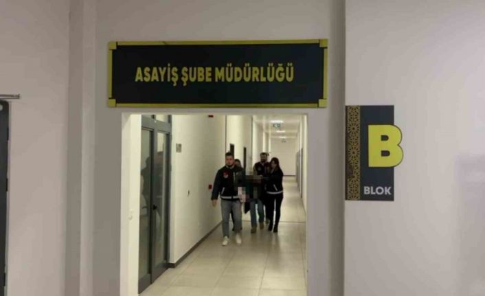 18 yıl önce göbek bağıyla öldürülen bebeğin annesi: "Lavaboda düştü"