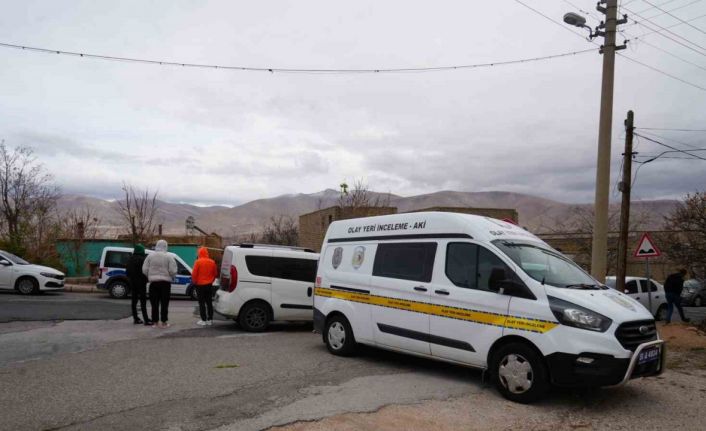 23 yaşındaki genç, metruk binada ölü bulundu