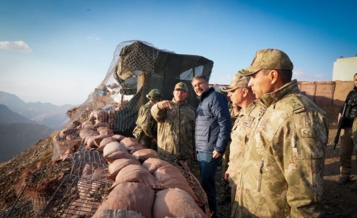 2. Ordu Komutanı Korgeneral Topaloğlu sınır noktasında