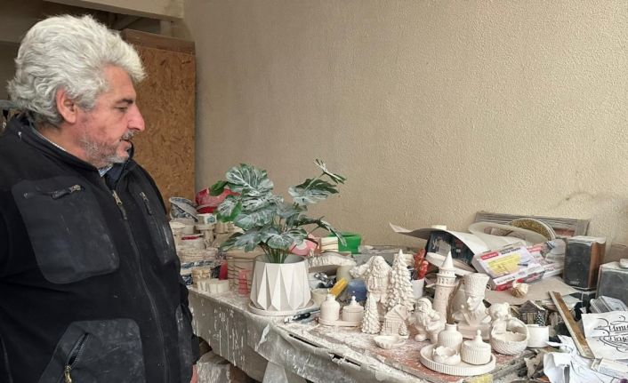 36 Yıllık tutku: Alçıdan biblo sanatını yaşatıyor